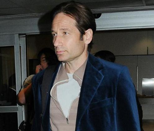 david_duchovny_13_01_2009_new_york_a_small.jpg