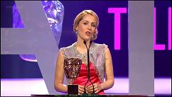 gillian-anderson-british-academy-television-awards-video-2011–003-small.jpg