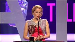 gillian-anderson-british-academy-television-awards-video-2011–004-small.jpg