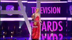 gillian-anderson-british-academy-television-awards-video-2011–006-small.jpg