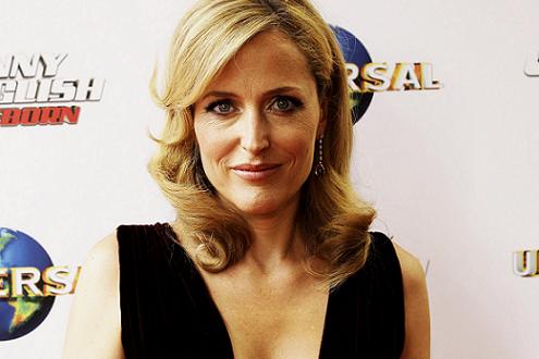 gillian-anderson-johnny-english-reborn-premiere-sydney-04–09–2011–001-small.jpg