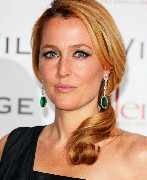 gillian-anderson-london-08–02–2013–001-smaller.png