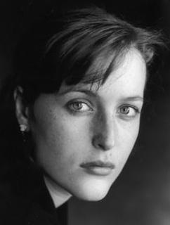 gillian_anderson_tvar_empire_1996_a.jpg