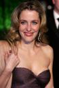 gillian_anderson_vanity_fair_oscar_party_2005_e.jpg