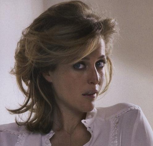 gillian_anderson_vogue_2006_b_small.jpg