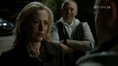 kultx-gillian-anderson-the-fall-201–013-small.png