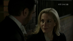 kultx-gillian-anderson-the-fall-201–014-small.png