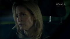 kultx-gillian-anderson-the-fall-201–033-small.png