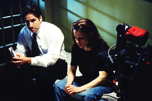 minds_eye_lili_taylor_david_duchovny_xfiles_small.jpg