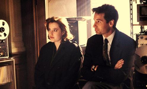 xfiles-ebe-mulder-scully-small.jpg