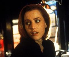 xfiles-never-again-scully-gillian-003-small.jpg