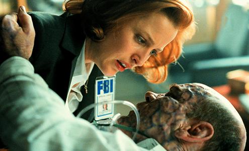 xfiles-sr-819-gillian-anderson-mitch-pileggi-small.jpg