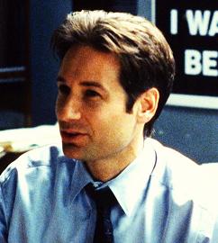 xfiles-the-red-and-the-black-set-david-duchovny-003-small.jpg