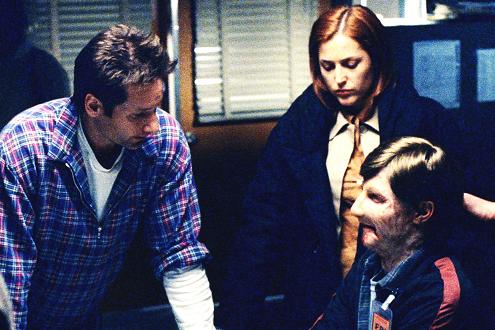 xfiles-william-set-david-duchovny-gillian-anderson-002-small.jpg